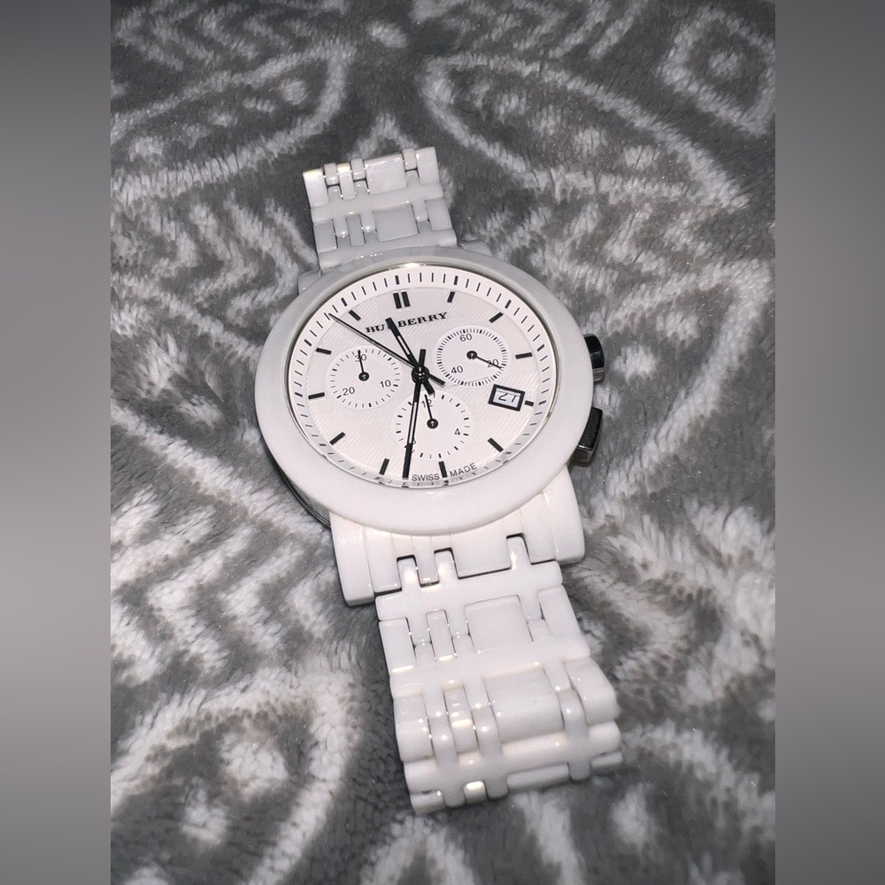 Burberry Chronograph White Dial White Ceramic Unisex Watch